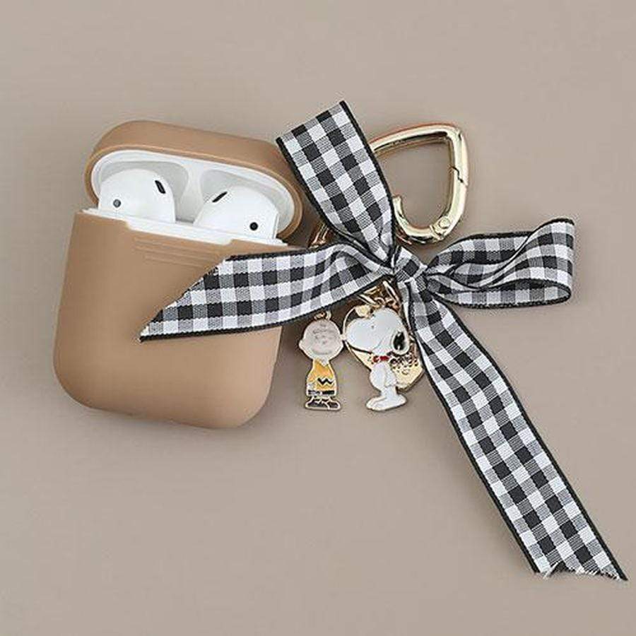 Scarlett Bow x Snoopy AirPods Case Latte The Ambiguous Otter